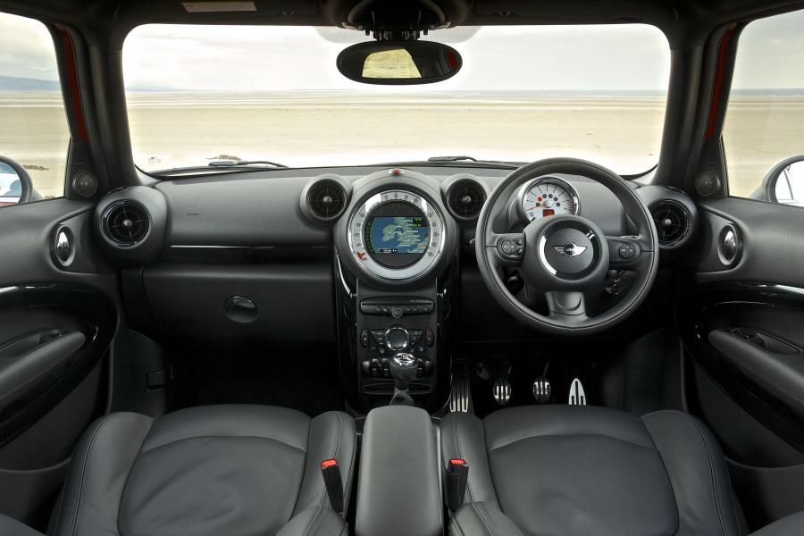  Mini Paceman Cooper S 2013 года  (UK) (фото 23 из 177)